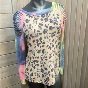 🌹White Birch Tan Gray Graphic Fitted Long Sleeve Blouse